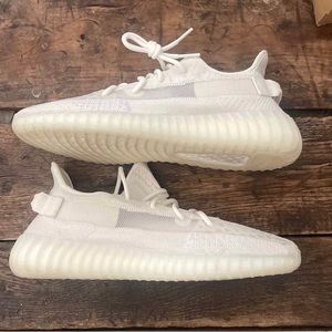 YEEZY BOOST 350 V2 ‘BONE’